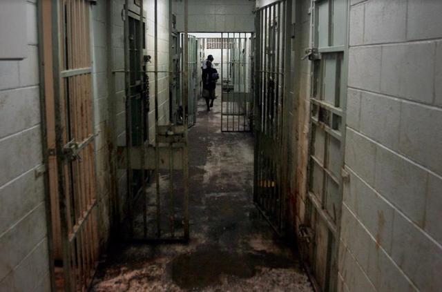 中国最恐怖的监狱图片