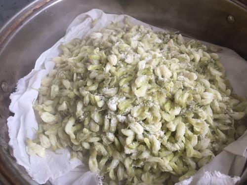 洋槐花的做法怎么好吃