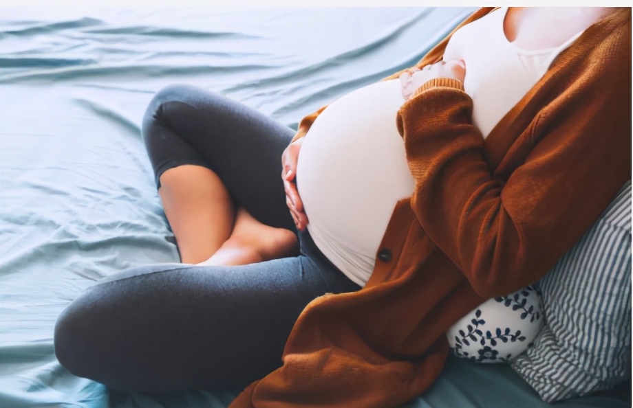 知名女星为怀孕吃蝎子！生孩子到底为自己还是为传宗接代？