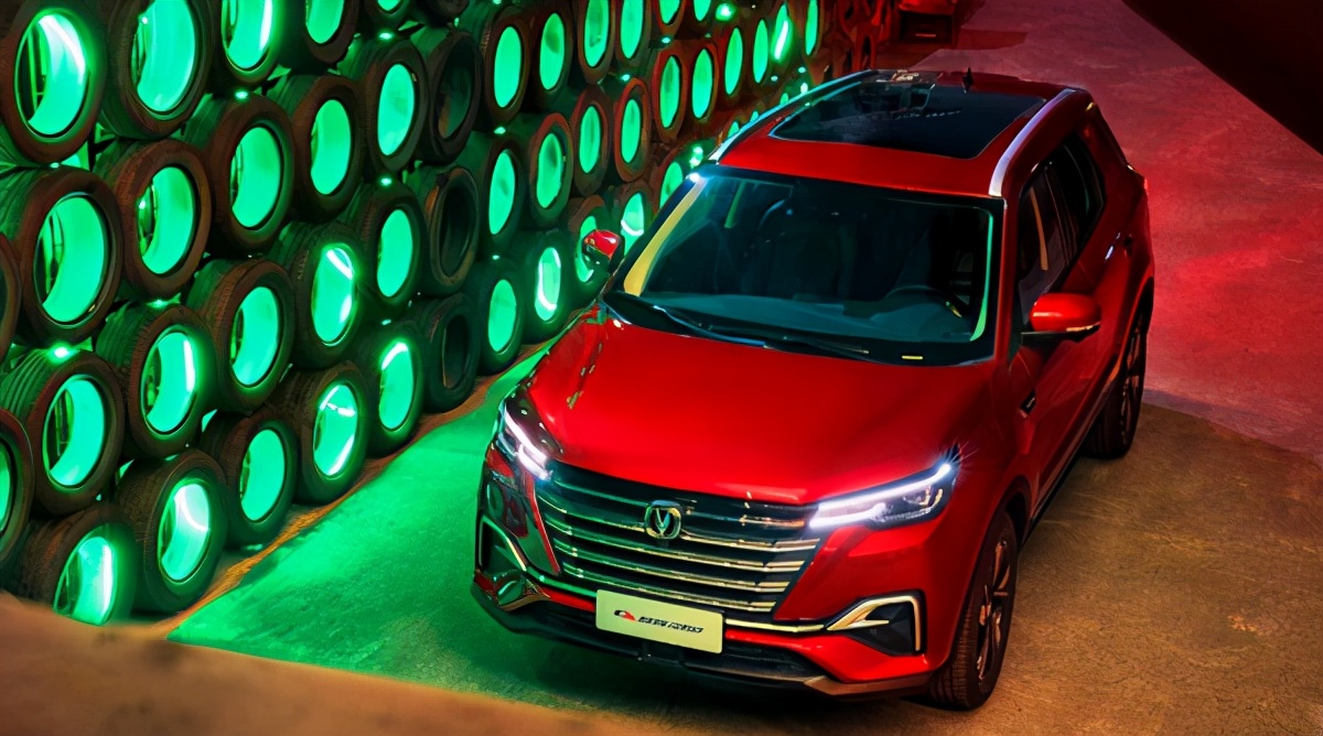 新手买车不知如何选择？听听老司机介绍的4款好车，好开又好看