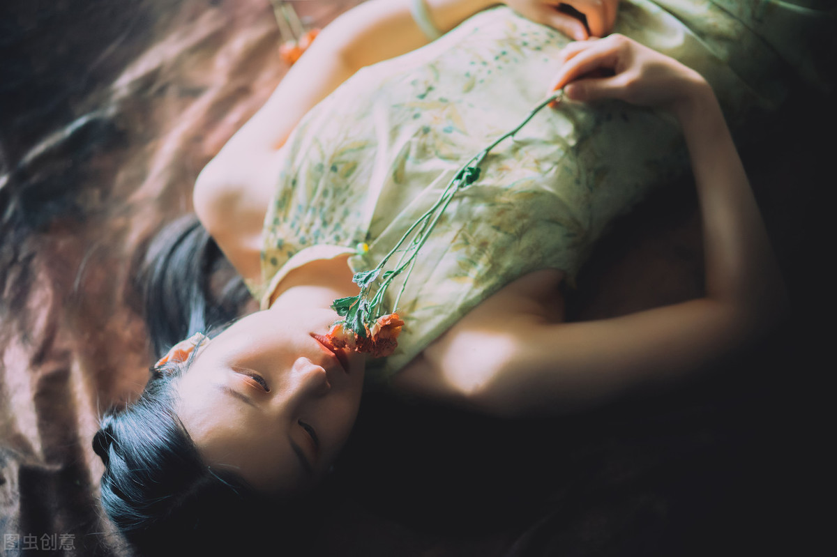 “女性自慰比例为70%”:女性自我愉悦,一个讳莫如深的话题