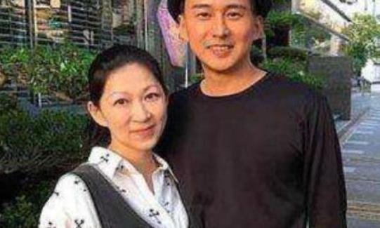 7年姐弟恋才结婚,曾为求子打了上百针,46岁顺利产下龙凤胎