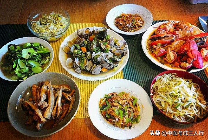 晚餐总吃太饱，小心引来这些危害