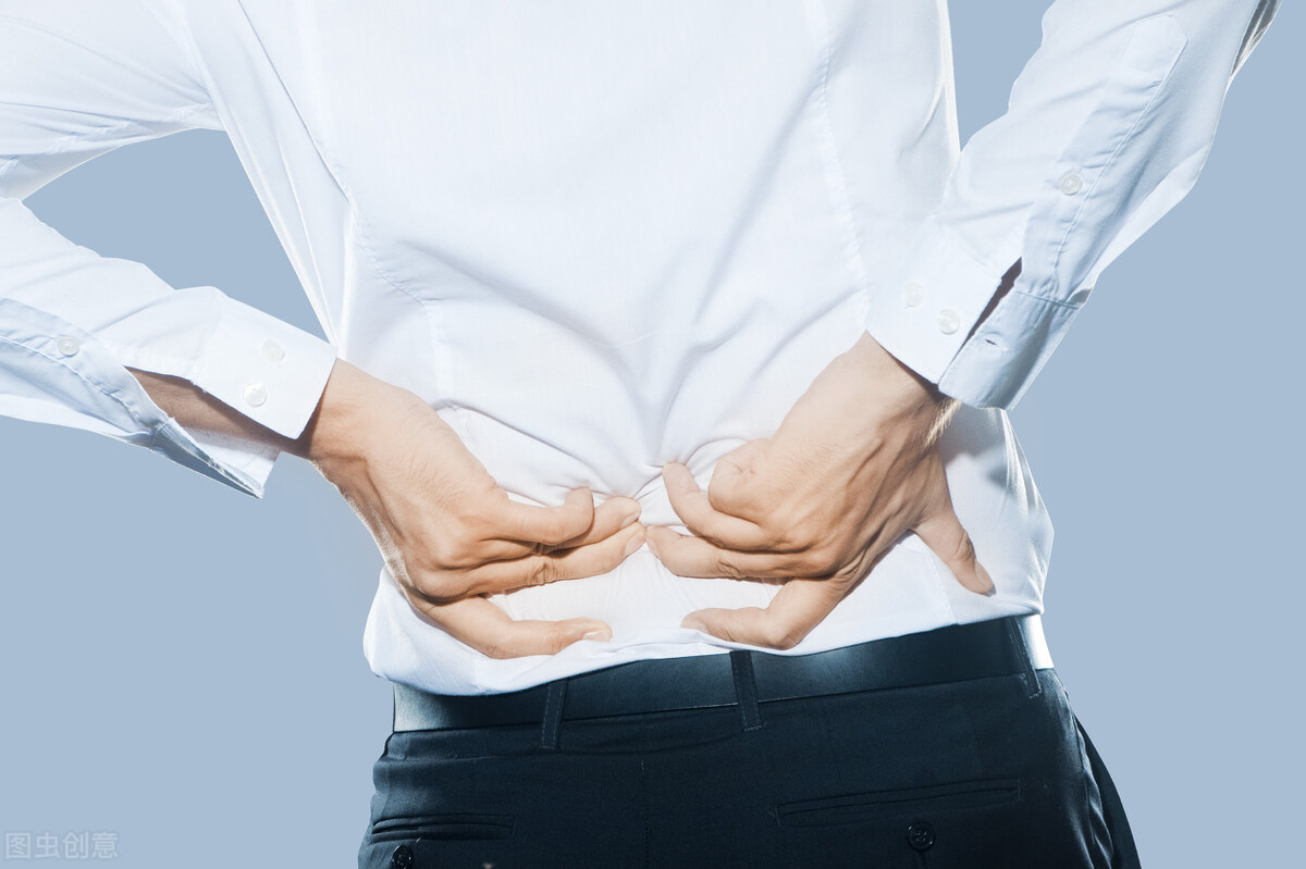 男人晚上盗汗，是怎么回事？4种情况，不可轻视