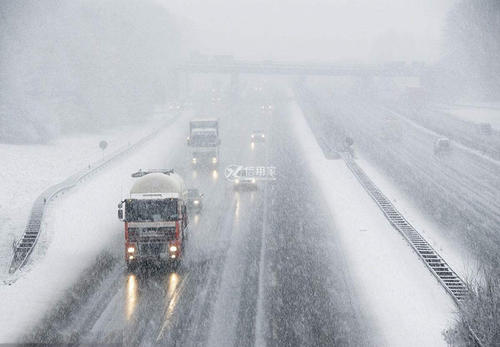 直击：北京将迎今冬初雪，雪天开车应该注意个几个事项