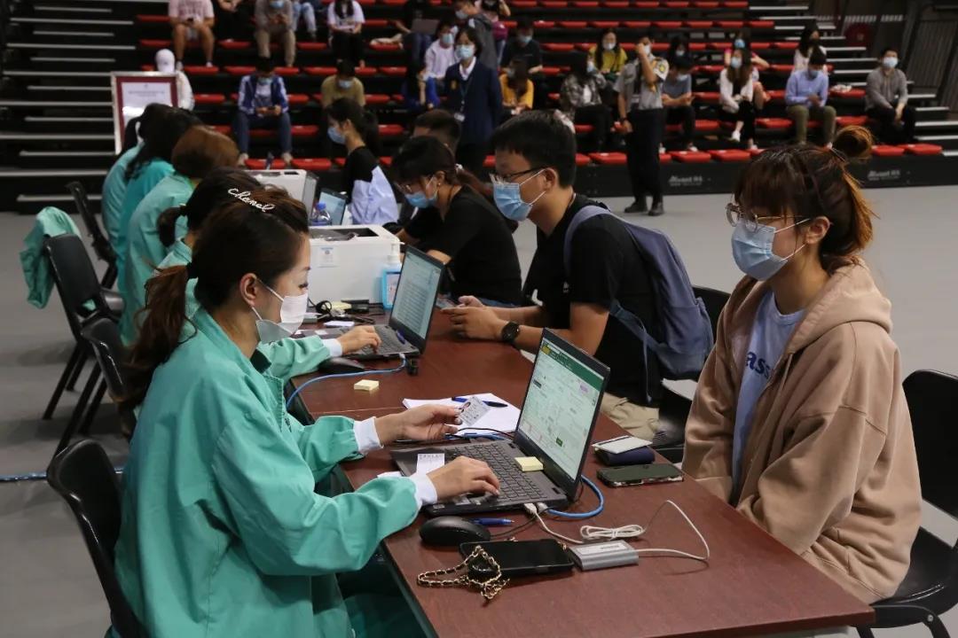 新冠疫苗有效期只管6个月?第2针晚打等于无效?别被误导了