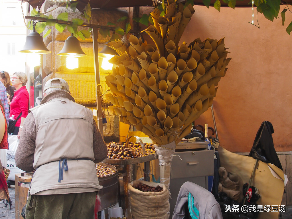 过年时家公特地给我买的糖炒栗子,发霉了也要吃完