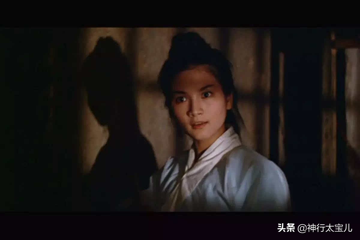 “华夫人”郑佩佩的苦痛婚姻，连怀8胎打掉4次，只为生儿子