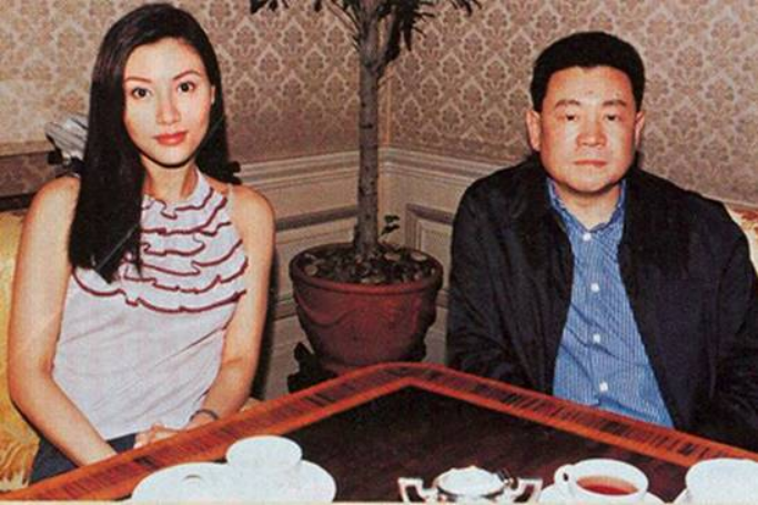 包养李嘉欣、关之琳，“女星收割机”刘銮雄的风流人生