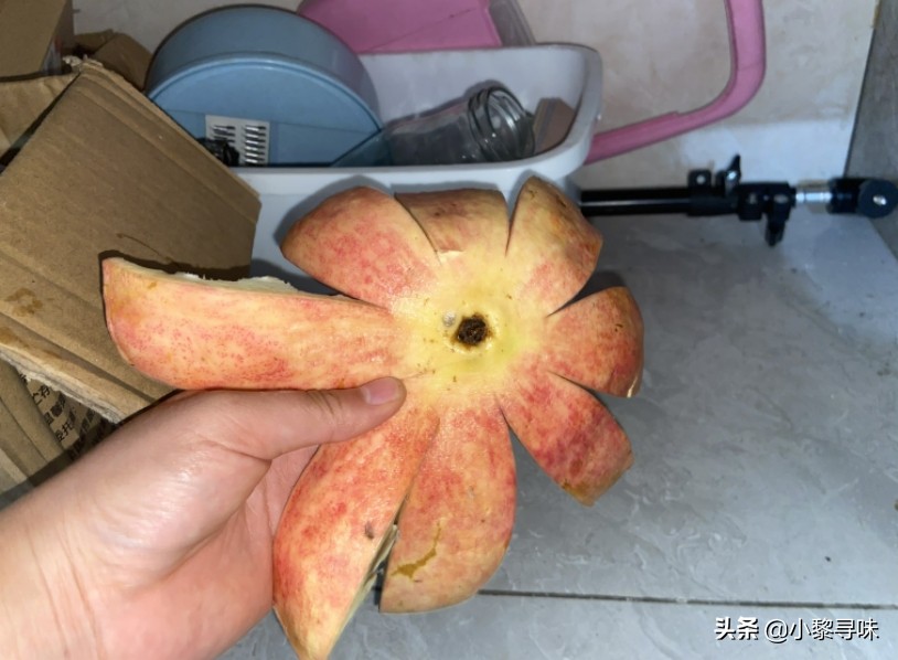 难怪石榴皮卖这么贵,原来石榴皮是宝,作用真厉害,以后别乱丢了
