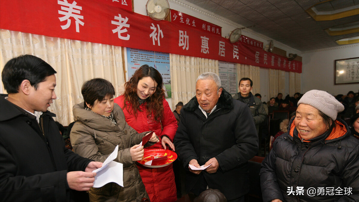 60岁以上退伍老兵可同时领取哪些国家补助补贴?看看你能享受啥?