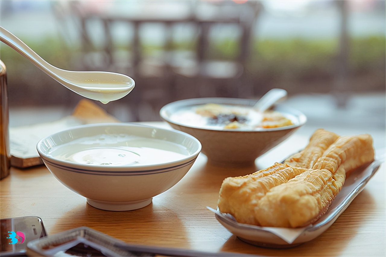 过夜的豆浆能喝吗?喝豆浆有哪些好时间?喝豆浆,要注意这些