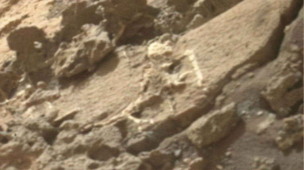 NASA火星探测器发现疑似外星人骸骨？