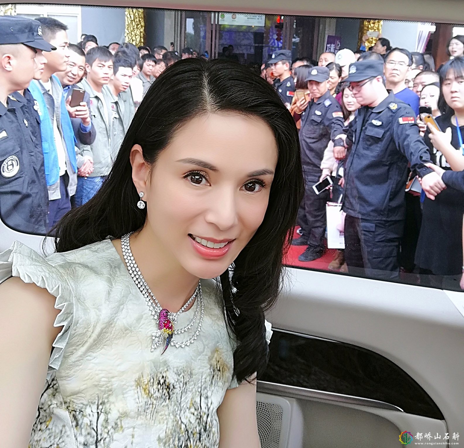 李若彤坦言拍《神雕》曾入戏太深对杨过动情,满心满眼都是过儿