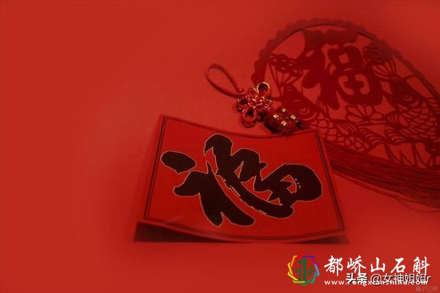 俗话说:过年莫借钱,借钱穷一年,不听古人劝告,多数人犯了后悔