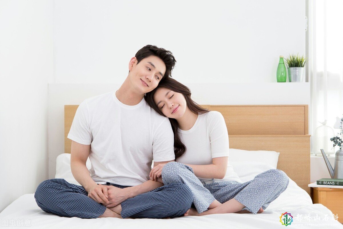 一个女生为了钱嫁给不喜欢的人,会后悔么,肢体接触时会恶心么?