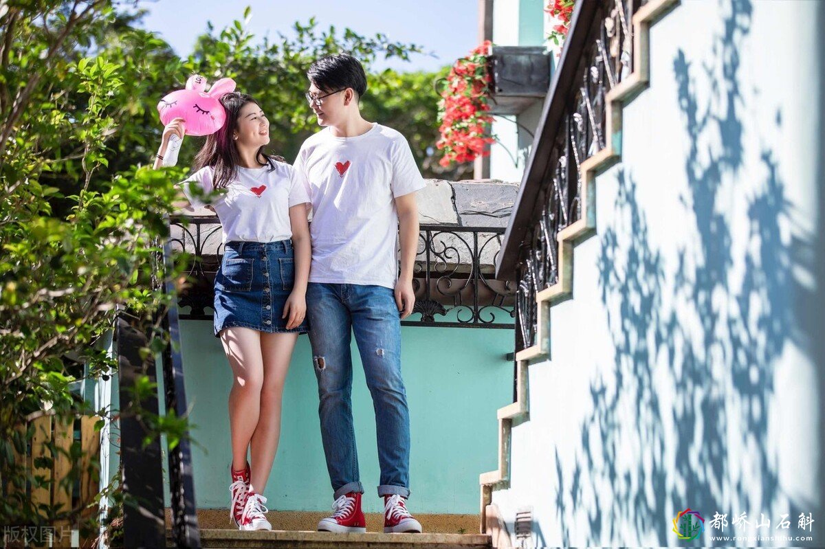 一个女生为了钱嫁给不喜欢的人,会后悔么,肢体接触时会恶心么?