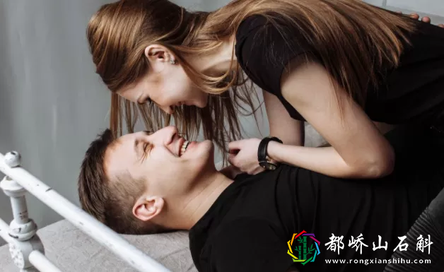 这几个时候,越不搭理男人,他越对你上心