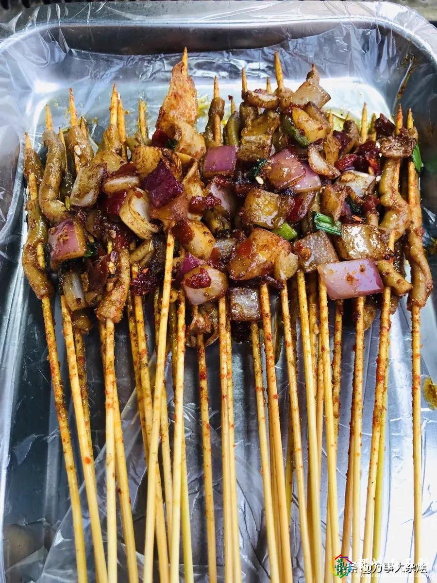 街头最火爆的网红小吃，哪个是你的最爱？