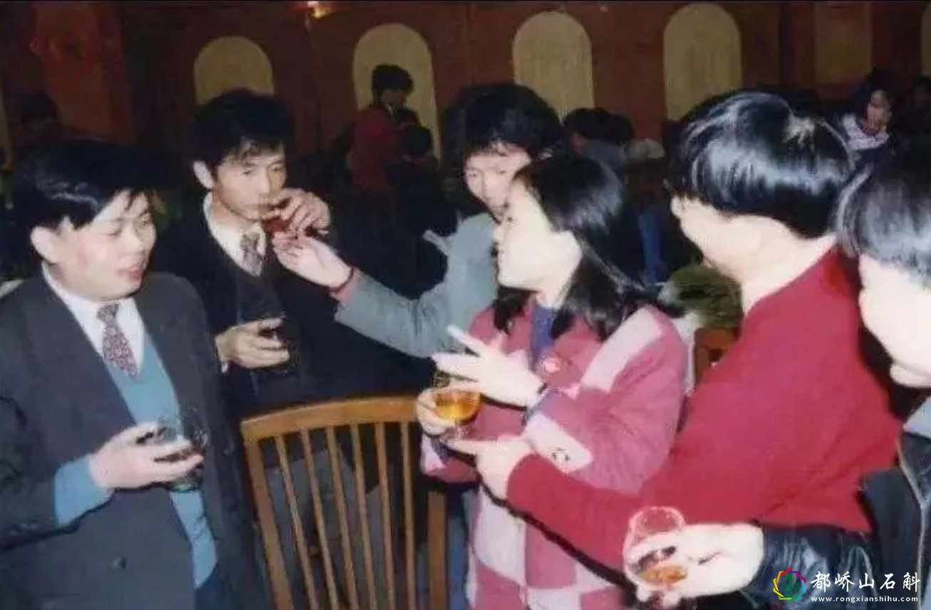 段永平:OPPO/VIVO/拼多多背后的掌舵者