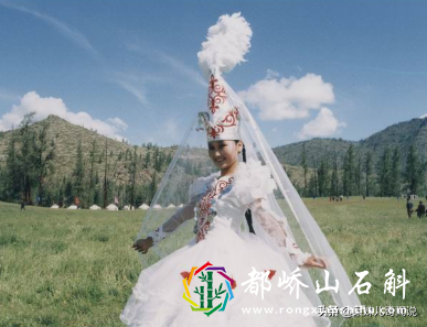 56个民族的盘点，你都知道几个？关于他们的服饰您更喜欢哪个呢？
