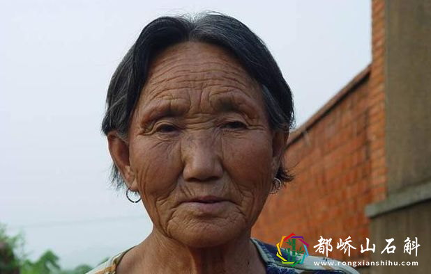 中国版巴巴万加,河北疯婆婆留下的七句谶语,最后一句即将上演?