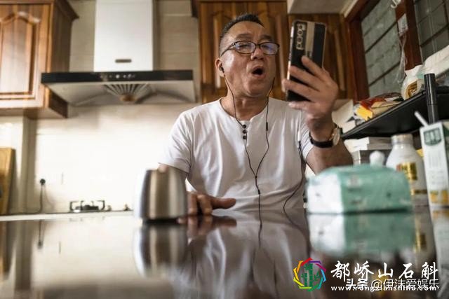 乔任梁父母首谈儿子离世场景,失独后还曾遭网络暴力
