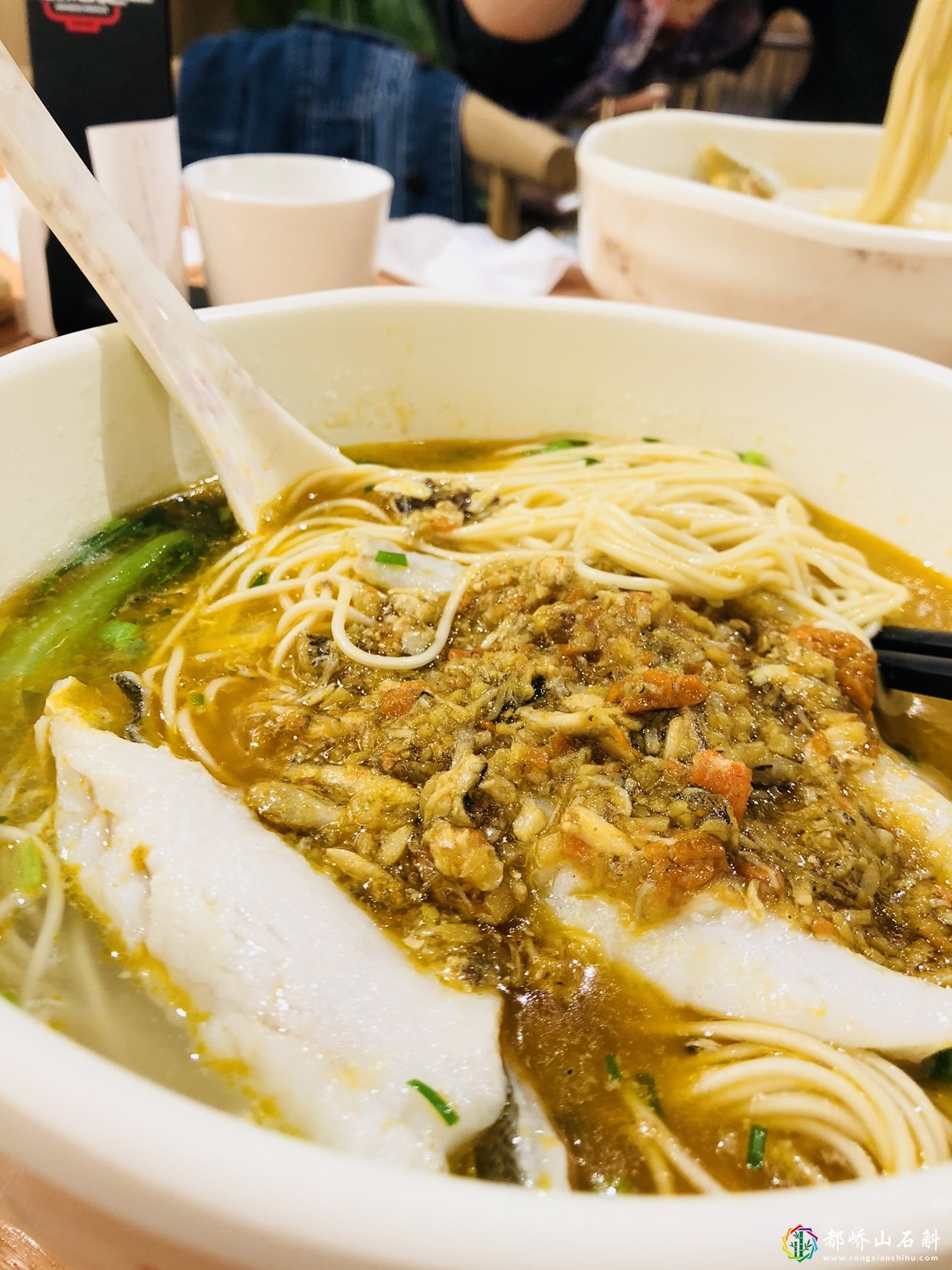 月入过10000的魔都白领,会“精致穷”吗?