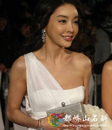 女星"陪睡"价目表被曝光,私照公布带价格,一次300万到3500万不等