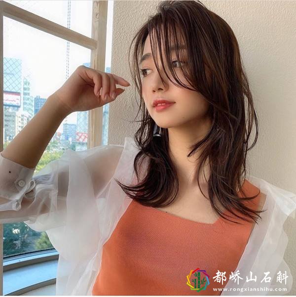 圆脸、长脸、大脸最适合的发型是什么?剪完修饰脸型,增加魅力