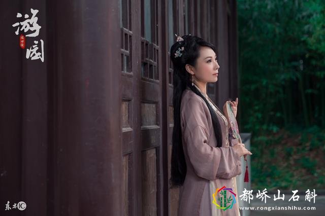 小说：皇帝听到皇后名字，就想到大婚夜她的脸，瞬间一阵恶心想吐