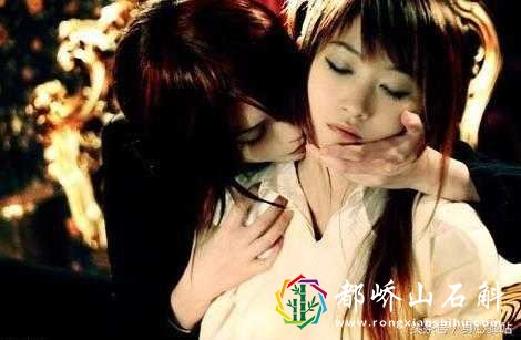 女生有意被你睡会做出哪三种暗示？主要是最后一种！