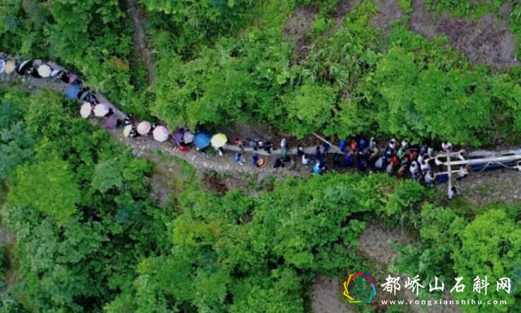 老人去世谁在场谁有福气