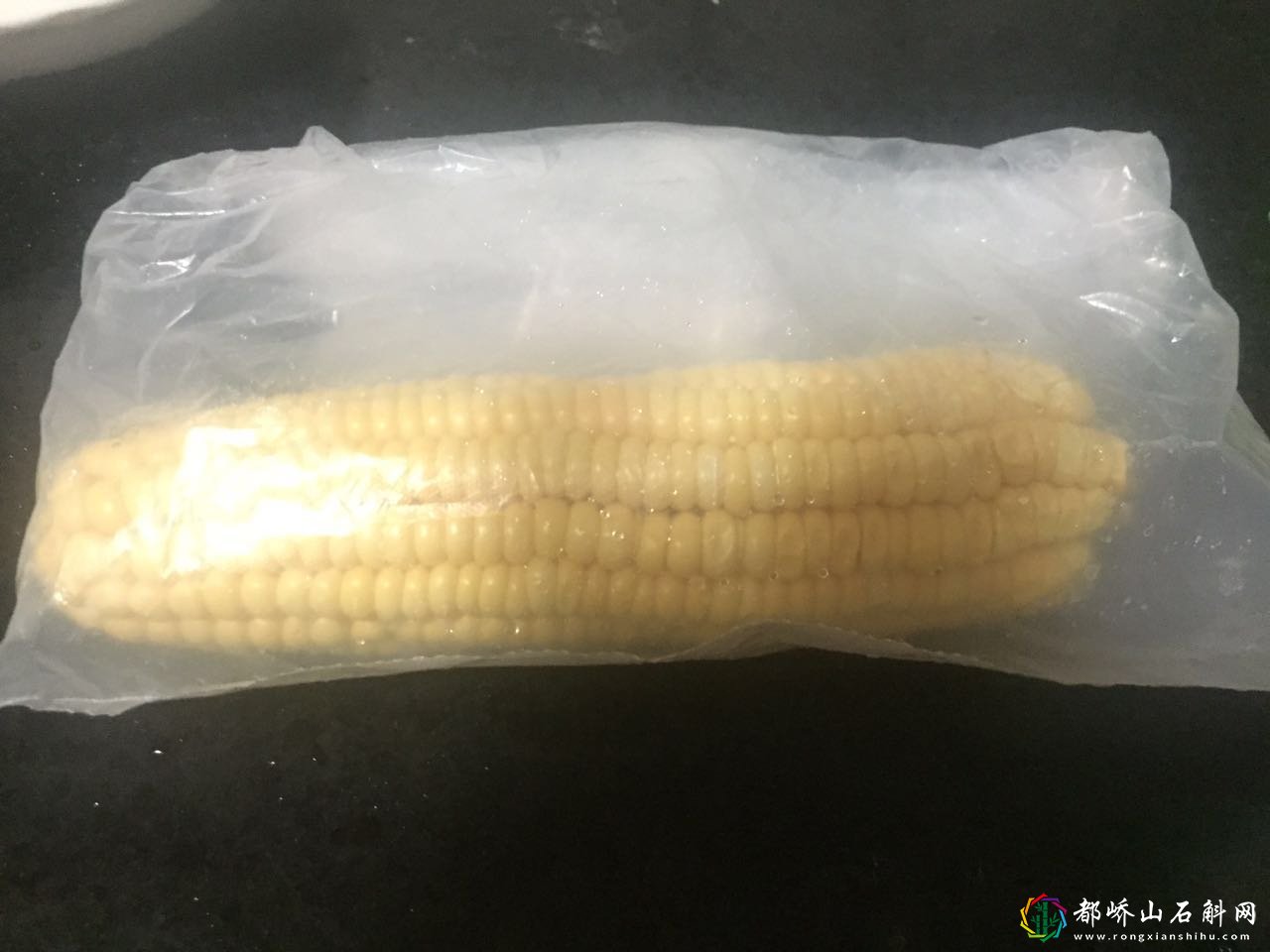 生玉米直接放微波炉可以熟吗