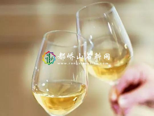 红酒开瓶后一年喝了会怎样【红酒开瓶后怎么保存】