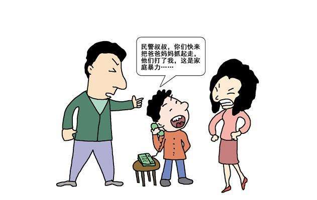 小孩疑因犯错被父亲用皮带抽打(小孩疑因犯错被父亲抽打)