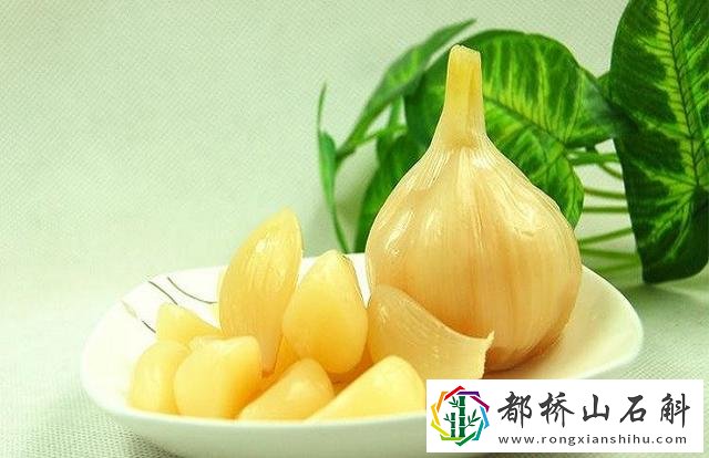 大蒜泡白酒治性功能