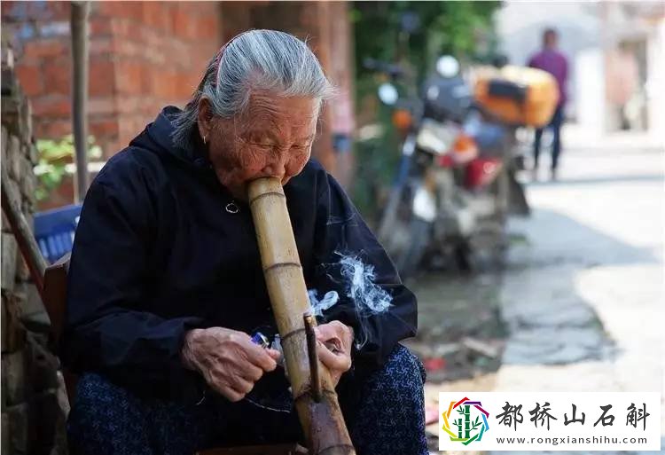 细烟和粗烟哪个对身体危害大