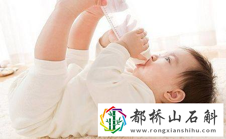 空腹喝完纯牛奶就拉稀是好事