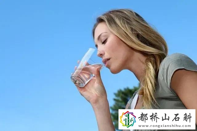 如何喝水减肥才是正确的