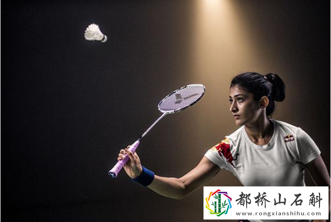 打羽毛球后女人的变化