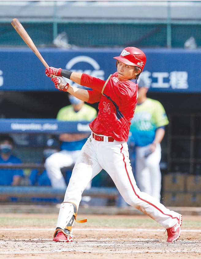 张祐铭昨天4打数3安打、两分打点，获选单场MVP。（陈怡诚摄）