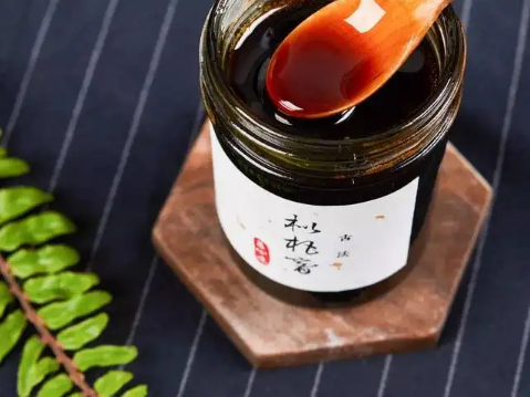 熬枇杷膏一斤枇杷放多少冰糖3