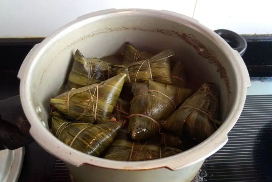 粽子需要煮多长_粽子要煮几个钟头_一般粽子要煮多久