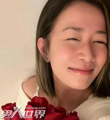 佘诗曼连发百条微博回信