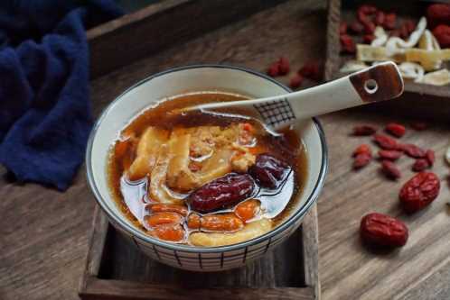 炖鱼胶要放什么材料比较好1