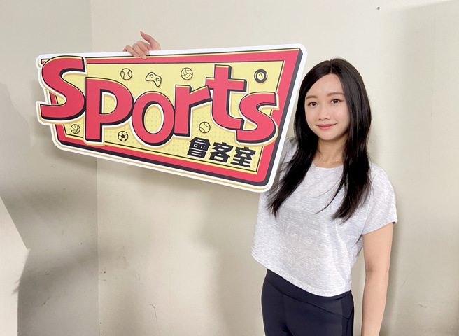 射击「证件妹」吴佳颖在《Sports会客室》分享参加东京奥运的心情并展望巴黎奥运。（中时新闻网摄）
