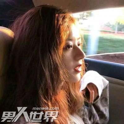 男生约女生吃很便宜的东西