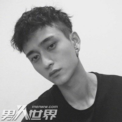 男生约女生吃很便宜的东西
