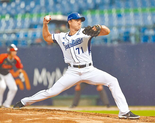 江少庆回归一军首战因雨势过大「喊卡」。（富邦悍将提供）